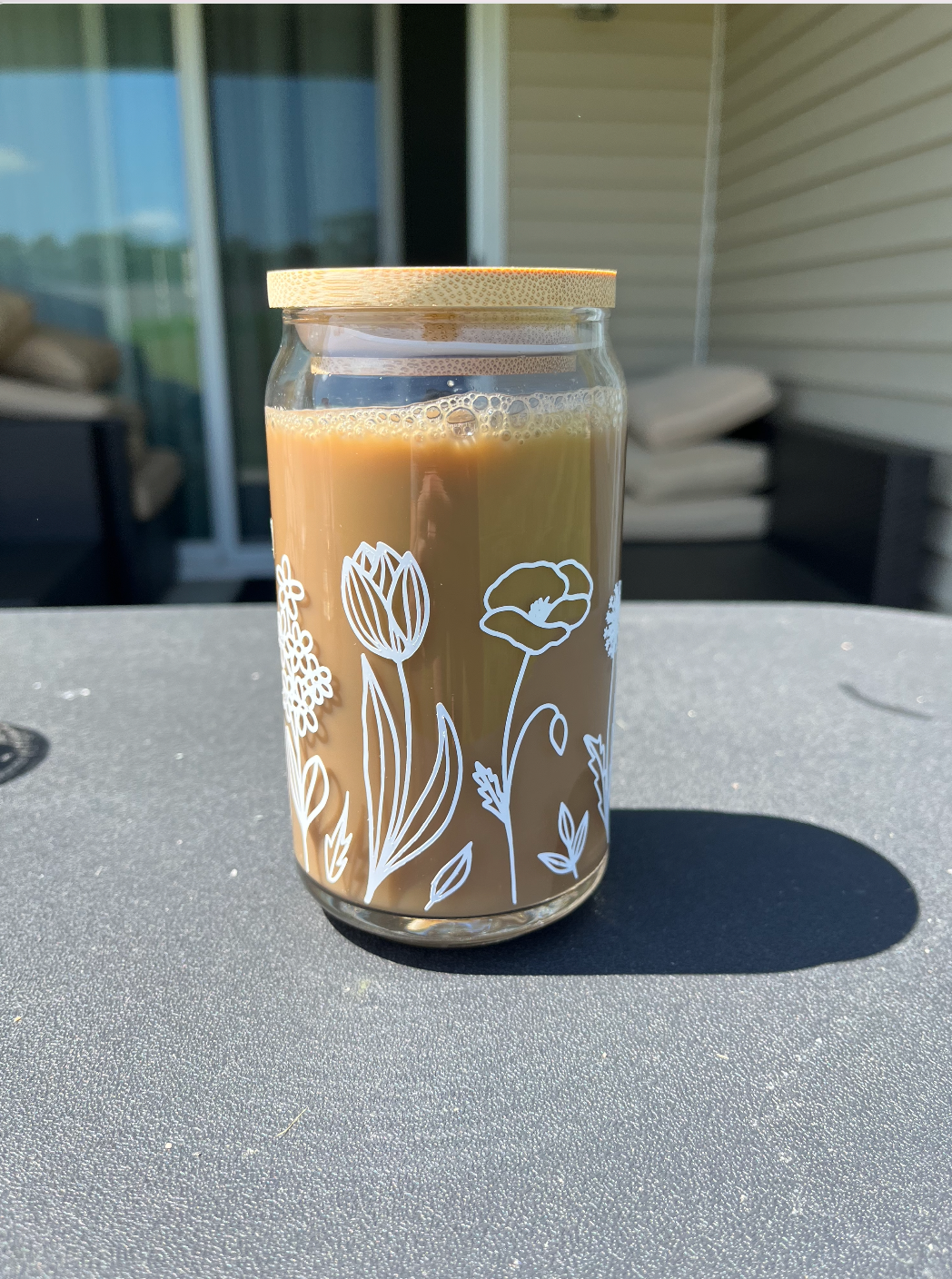 Wrapped Around Flower Beer Glass Can